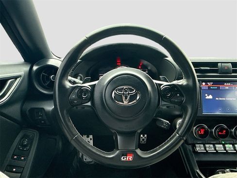 Used 2023 Toyota GR86 Premium image 11