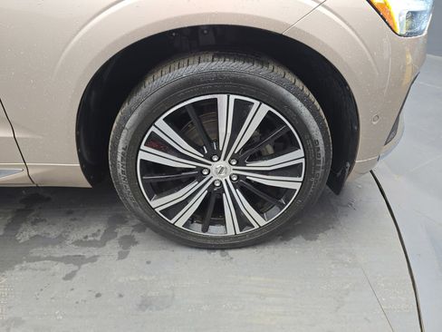 Used 2023 Volvo XC60 B5 Plus w/ Protection Package Premier FWD image 10