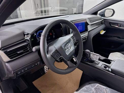 New 2026 Toyota Camry SE image 6