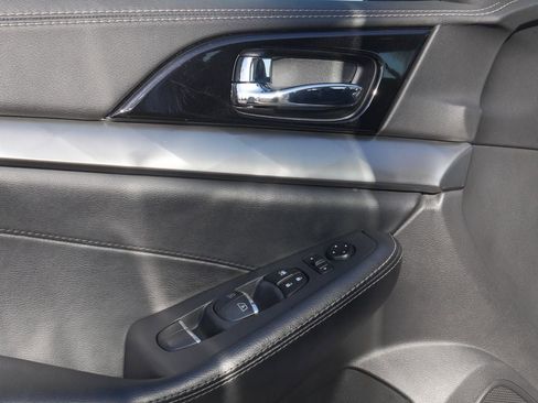 Used 2021 Nissan Maxima 3.5 SV w/ Floor Mat Group FWD image 31