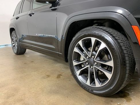 Used 2022 Jeep Grand Cherokee Overland AWD/4WD image 6