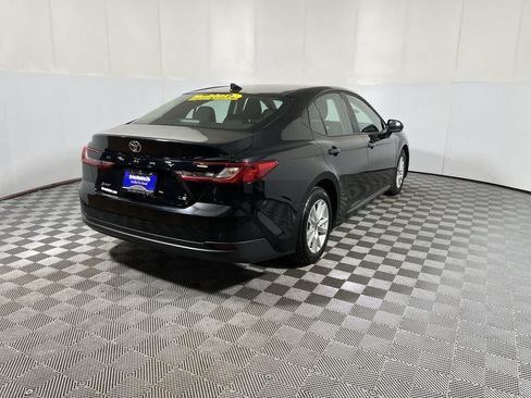 Used 2025 Toyota Camry LE FWD image 8