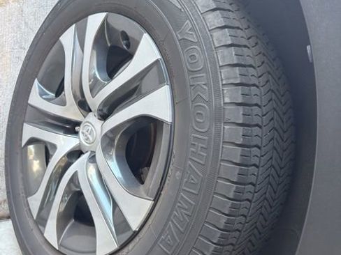 Used 2018 Toyota RAV4 LE w/ All Weather Liner Package FWD image 8