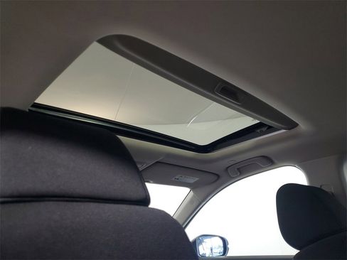 Used 2023 Honda CR-V EX image 24