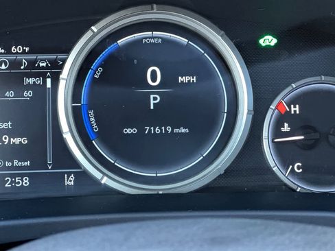 Used 2016 Lexus RX 450h F Sport image 30