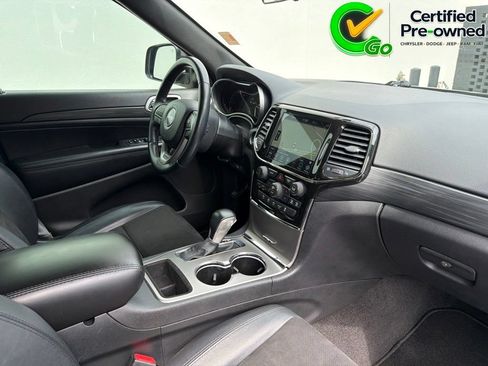 Certified 2021 Jeep Grand Cherokee Laredo X AWD/4WD image 32