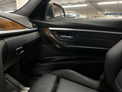 Used 2017 BMW 330i xDrive Sedan AWD/4WD image 30