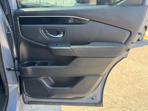 Used 2025 Honda Pilot Sport image 26