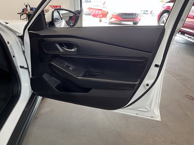 Used 2023 Honda Accord EX image 13