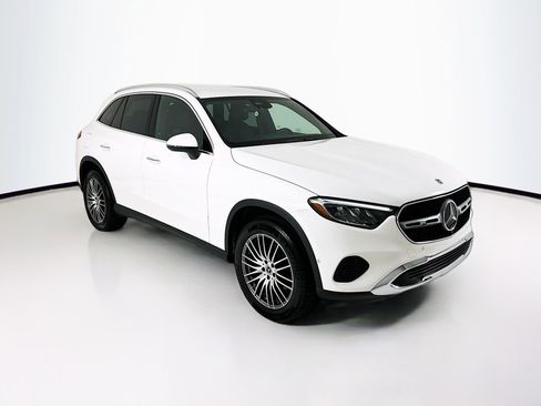 Certified 2025 Mercedes-Benz GLC 300 image 1