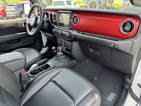 Used 2022 Jeep Gladiator Rubicon w/ Cold Weather Group image 36