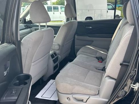 Used 2021 Honda Pilot EX image 31