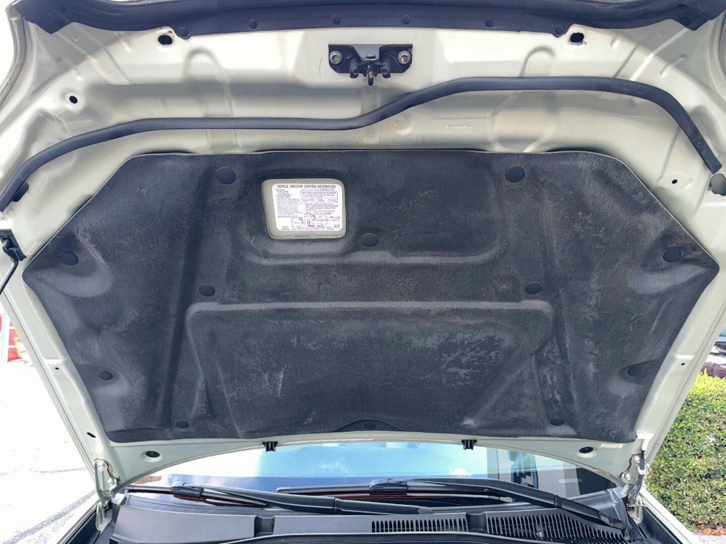 Used 2005 Subaru Outback 2.5i AWD/4WD image 25