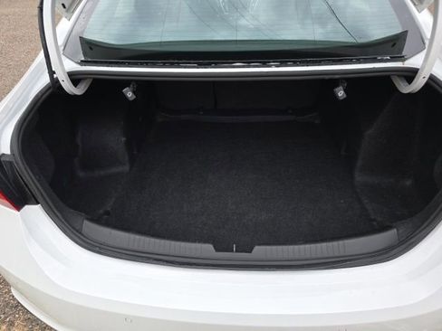 Used 2025 Chevrolet Malibu LT image 5