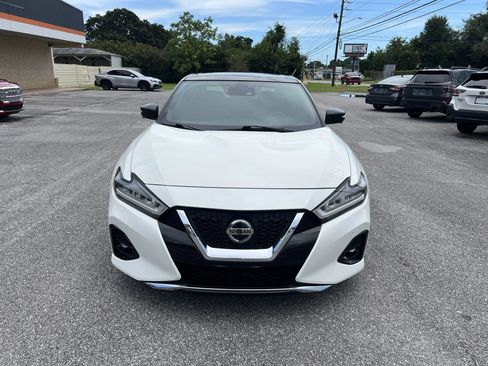 Used 2019 Nissan Maxima SR w/ Premium Package FWD image 3