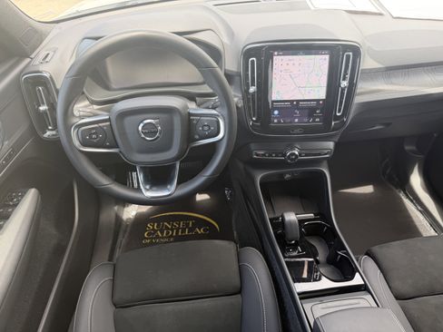 Used 2023 Volvo XC40 Recharge Plus w/ Protection Package Premier AWD/4WD image 14