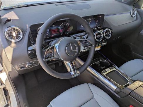 New 2026 Mercedes-Benz GLA 250 image 3