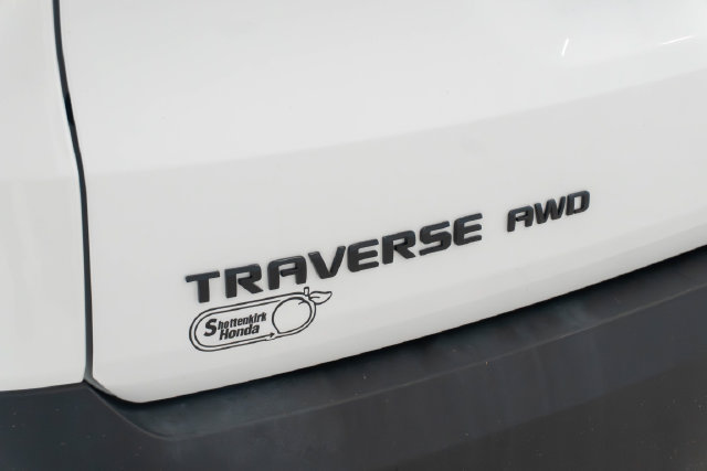 Used 2023 Chevrolet Traverse RS w/ LPO, Floor Liner Package AWD/4WD image 14