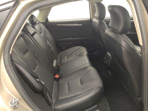 Used 2018 Ford Fusion Titanium AWD/4WD image 19
