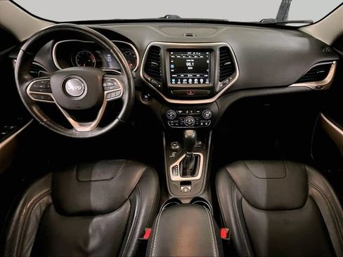 Used 2017 Jeep Cherokee Limited AWD/4WD image 14