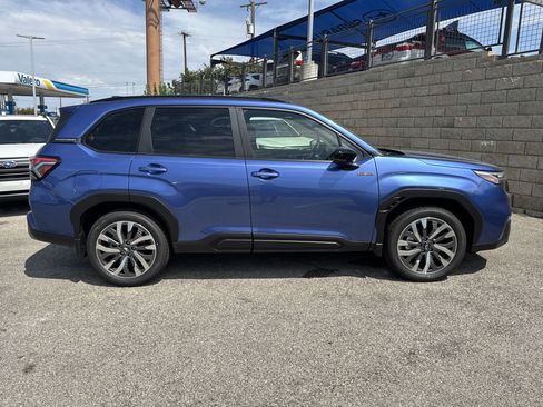 New 2025 Subaru Forester Touring w/ Touring Package image 2