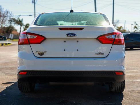 Used 2014 Ford Focus SE FWD image 5