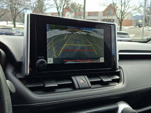 Used 2023 Toyota RAV4 LE image 24