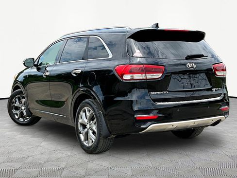 Used 2016 Kia Sorento SX FWD image 4