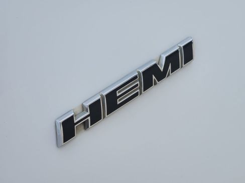 Used 2016 Dodge Challenger R/T RWD image 13