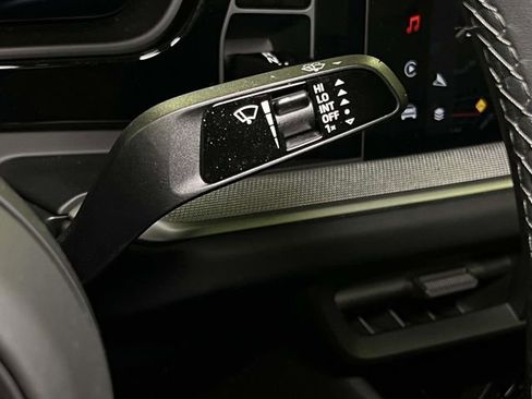 Certified 2025 Porsche Cayenne Coupe image 43