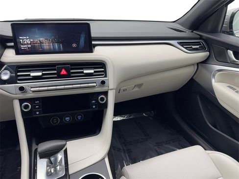 Used 2025 Genesis G70 2.5T image 54