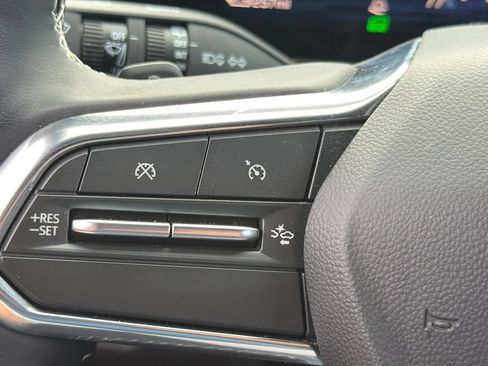 Used 2025 Chevrolet Equinox EV LT w/ Convenience Package FWD image 21