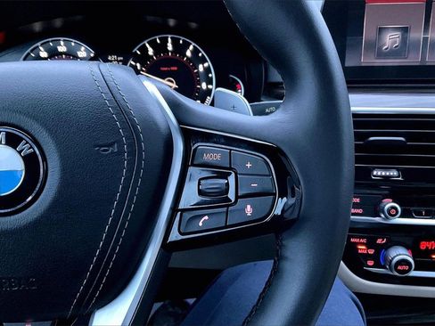 Used 2019 BMW 540i xDrive image 12