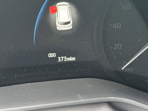 Used 2026 Toyota Sienna XLE image 13