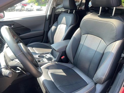 Certified 2024 Subaru Crosstrek 2.5i Limited w/ Crosstrek Mirror Package image 9