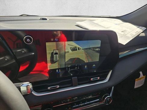 New 2026 Chevrolet Equinox LT w/ Safety and Technology Package FWD image 14
