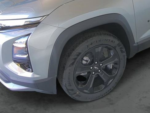 New 2026 Chevrolet Equinox LT w/ Convenience Package II FWD image 7