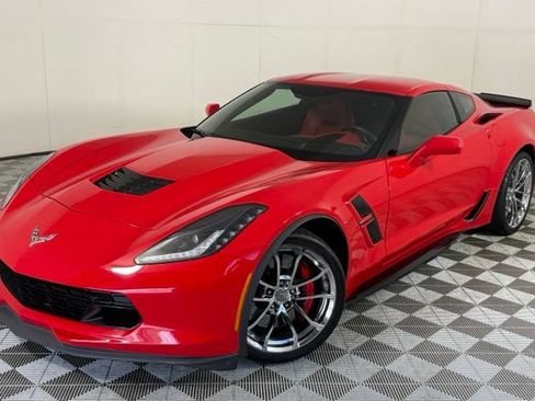 Used 2019 Chevrolet Corvette Grand Sport RWD image 1