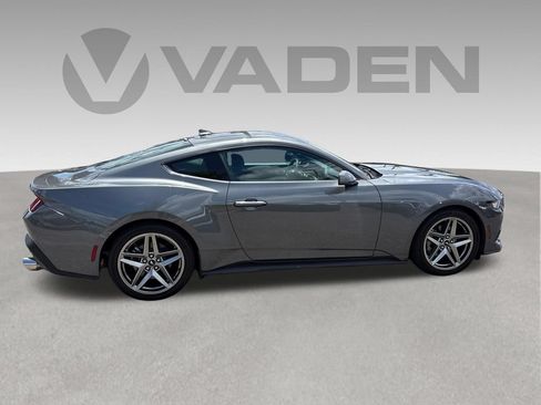 Used 2024 Ford Mustang Coupe RWD image 22