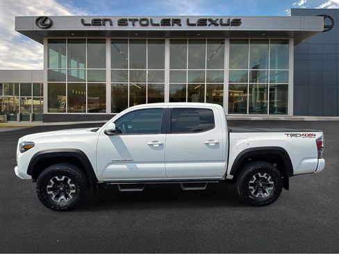 Used 2023 Toyota Tacoma TRD Off-Road w/ Technology Package AWD/4WD image 6
