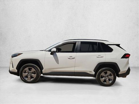 Used 2025 Toyota RAV4 XLE AWD/4WD image 9