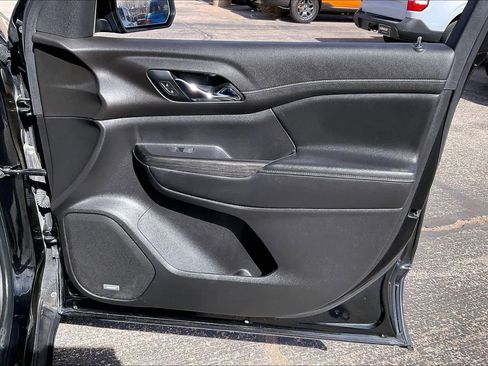 Used 2019 GMC Acadia SLT w/ Black Edition image 23