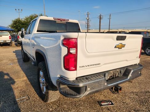 Used 2022 Chevrolet Silverado 2500 LTZ w/ LTZ Texas Edition AWD/4WD image 4