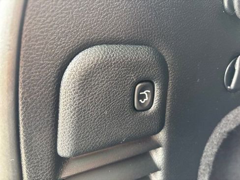 Used 2020 Jeep Grand Cherokee Limited w/ Luxury Group II image 16