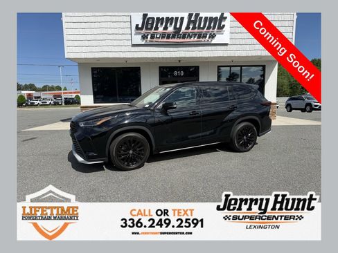 Used 2025 Toyota Highlander XSE image 1