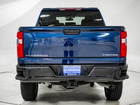 Used 2022 Chevrolet Silverado 2500 Custom w/ Custom Value Package AWD/4WD image 6