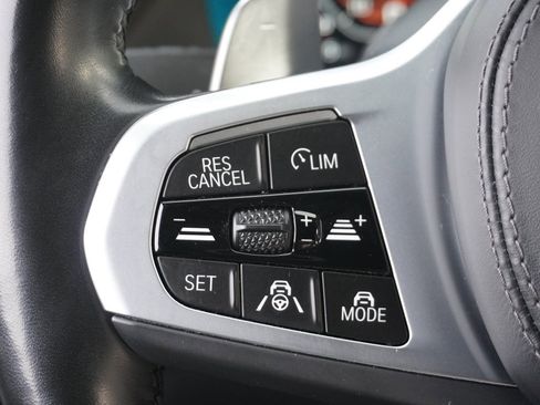 Used 2022 BMW X6 M50i w/ Executive Package image 61