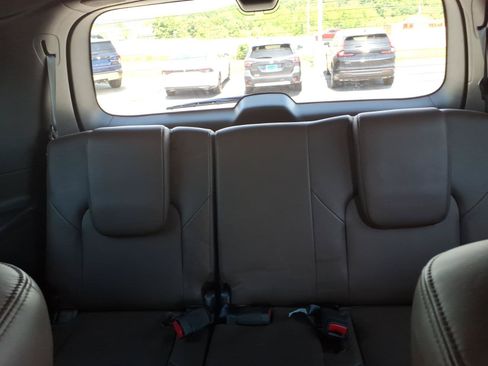 Used 2023 Nissan Armada Platinum w/ Captain's Chairs Package AWD/4WD image 19
