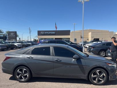 Used 2023 Hyundai Elantra SEL w/ Convenience Package