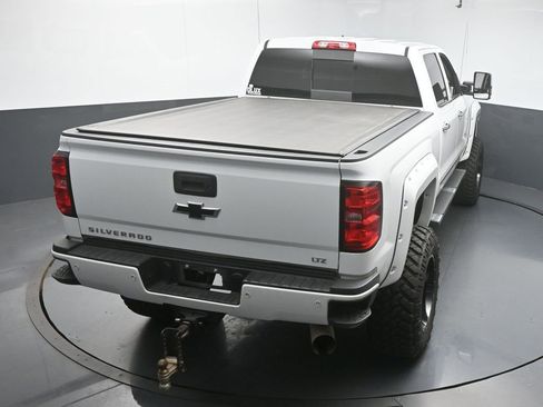 Used 2019 Chevrolet Silverado 2500 LTZ w/ Duramax Plus Package image 45